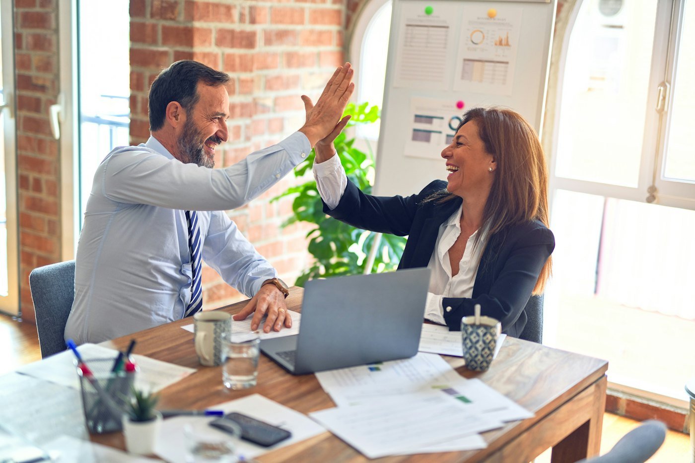 Advisors collaborating in a meeting